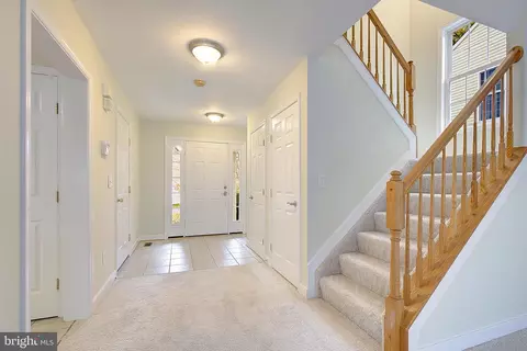 Entry Way - 684 213th St, Pasadena, MD 21122 photo 1 of 7
