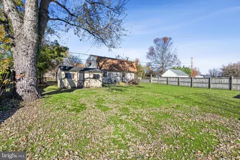 Exterior - 7518 Harmans Rd, Harmans, MD 21077 photo 4 of 8