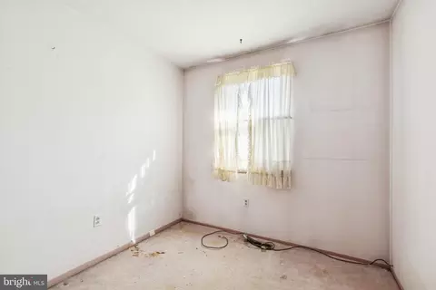 Bedroom - 7518 Harmans Rd, Harmans, MD 21077 photo 6 of 8