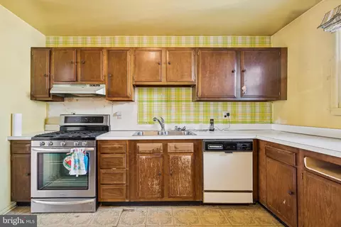 Kitchen - 7518 Harmans Rd, Harmans, MD 21077 photo 1 of 3