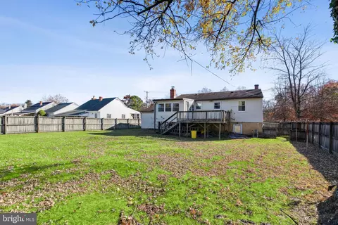 Exterior - 7518 Harmans Rd, Harmans, MD 21077 photo 6 of 8