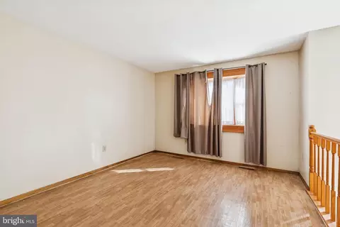Living - 7518 Harmans Rd, Harmans, MD 21077 photo 4 of 5