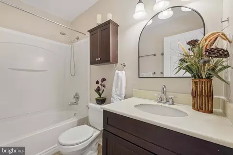 Bath - 795 Match Point Dr, Arnold, MD 21012 photo 2 of 2