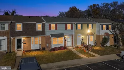 1764 Sharwood Pl, Crofton, MD 21114