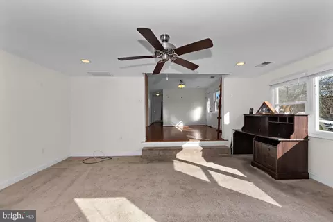Living - 115 Valley View Ave, Edgewater, MD 21037 photo 6 of 8