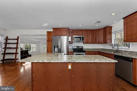 Kitchen - 115 Valley View Ave, Edgewater, MD 21037 photo 2 of 5
