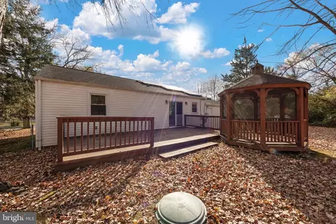 Exterior - 115 Valley View Ave, Edgewater, MD 21037 photo 2 of 13