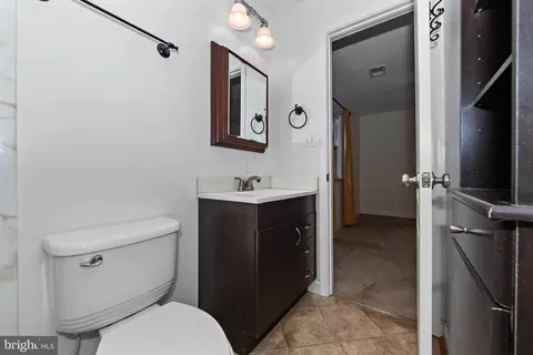 Bath - 115 Valley View Ave, Edgewater, MD 21037 photo 3 of 5