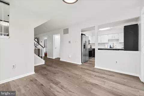 8080 Pendragon Way, Pasadena, MD 21122 photo 12