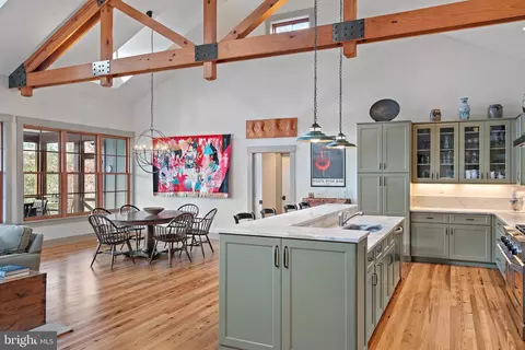 Kitchen - 397 Forelands Rd, Annapolis, MD 21401 photo 3 of 9