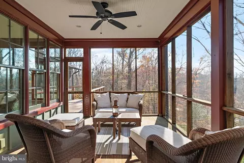 Exterior - 397 Forelands Rd, Annapolis, MD 21401 photo 14 of 23