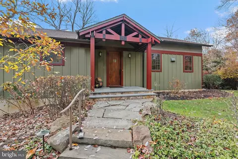 Exterior - 397 Forelands Rd, Annapolis, MD 21401 photo 5 of 23