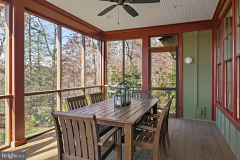 Exterior - 397 Forelands Rd, Annapolis, MD 21401 photo 11 of 23