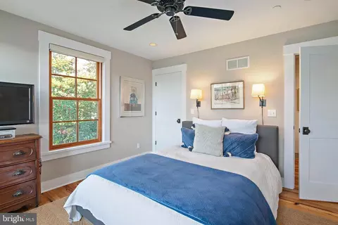 Bedroom - 397 Forelands Rd, Annapolis, MD 21401 photo 6 of 8