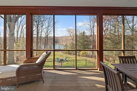 Exterior - 397 Forelands Rd, Annapolis, MD 21401 photo 15 of 23