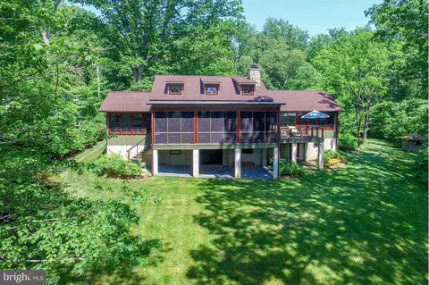 Exterior - 397 Forelands Rd, Annapolis, MD 21401 photo 1 of 23