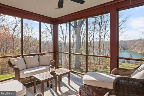 Exterior - 397 Forelands Rd, Annapolis, MD 21401 photo 9 of 23