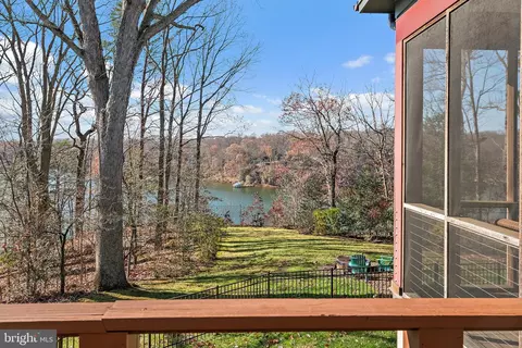 Exterior - 397 Forelands Rd, Annapolis, MD 21401 photo 17 of 23