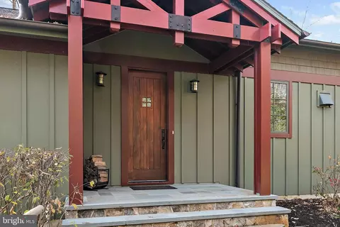 Exterior - 397 Forelands Rd, Annapolis, MD 21401 photo 6 of 23