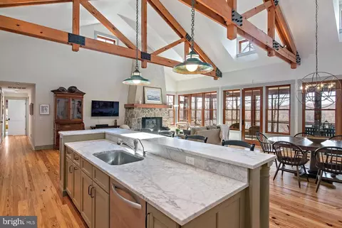 Kitchen - 397 Forelands Rd, Annapolis, MD 21401 photo 8 of 9