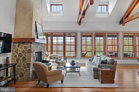 Living - 397 Forelands Rd, Annapolis, MD 21401 photo 1 of 3