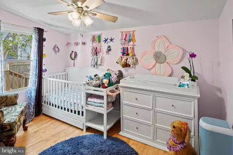 Bedroom - 1213 Oak Ave, Shady Side, MD 20764 photo 2 of 3