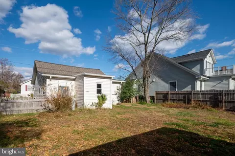 Exterior - 1213 Oak Ave, Shady Side, MD 20764 photo 4 of 5