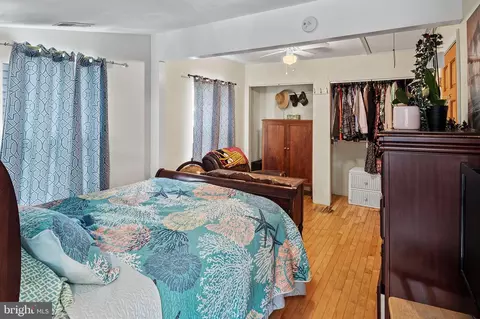 Bedroom - 1213 Oak Ave, Shady Side, MD 20764 photo 1 of 3