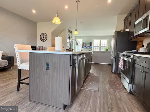 Kitchen - 7836 Mine Run Rd, Hanover, MD 21076 photo 5 of 9
