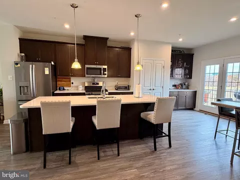 Kitchen - 7836 Mine Run Rd, Hanover, MD 21076 photo 3 of 9