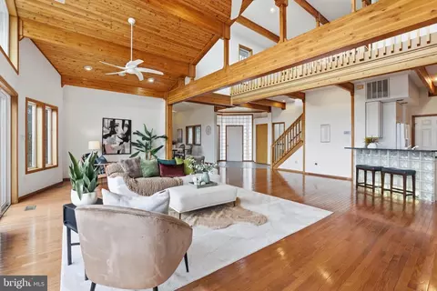 Living - 5931 Tyler Rd, Deale, MD 20751 photo 3 of 4