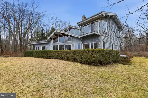 Exterior - 5931 Tyler Rd, Deale, MD 20751 photo 1 of 9