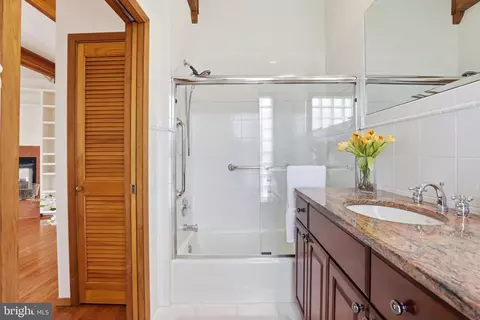 Bath - 5931 Tyler Rd, Deale, MD 20751 photo 2 of 8