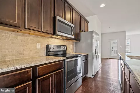 311 Black Sky Ln, Pasadena, MD 21122 photo 3