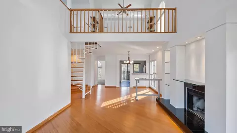 Living - 2106 Chesapeake Harbour Dr #202, Annapolis, MD 21403 photo 6 of 6