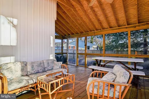 Exterior - 3064 Centre Rd, Riva, MD 21140 photo 5 of 11