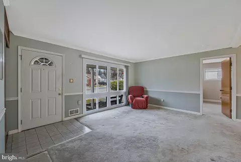 Living - 1237 Queen Anne Ave, Odenton, MD 21113 photo 1 of 7