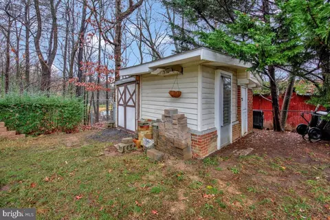 Exterior - 1237 Queen Anne Ave, Odenton, MD 21113 photo 8 of 8