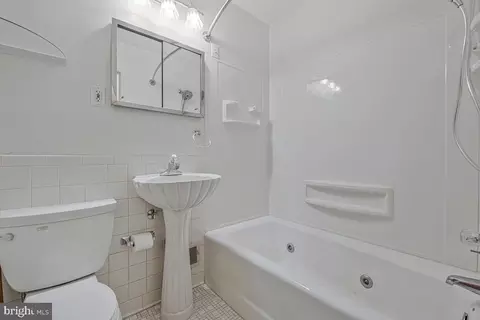 Bath - 1237 Queen Anne Ave, Odenton, MD 21113 photo 3 of 3
