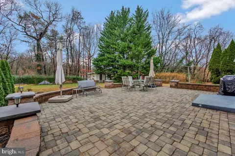 Exterior - 1237 Queen Anne Ave, Odenton, MD 21113 photo 7 of 8