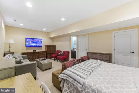 Bedroom - 7611 Elmcrest Rd, Hanover, MD 21076 photo 11 of 12