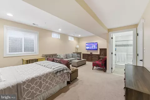 Bedroom - 7611 Elmcrest Rd, Hanover, MD 21076 photo 10 of 12