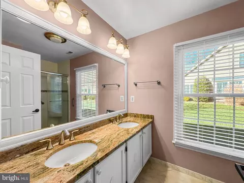 Bath - 950 Bermuda Ln, Annapolis, MD 21401 photo 5 of 5