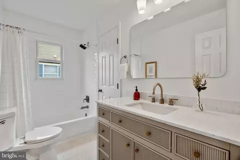 Bath - 1705 Millstone Dr, Edgewater, MD 21037 photo 2 of 2
