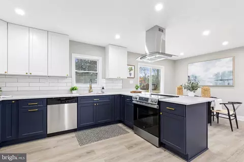 Kitchen - 786 Rolling View Dr, Annapolis, MD 21409 photo 3 of 5