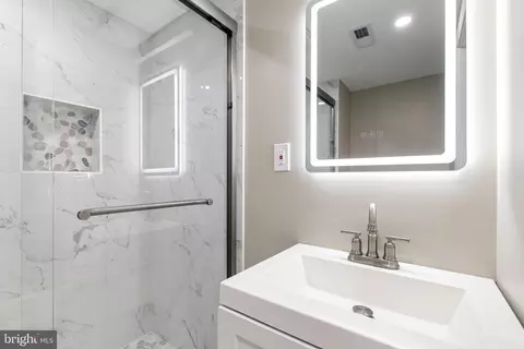Bath - 786 Rolling View Dr, Annapolis, MD 21409 photo 6 of 6