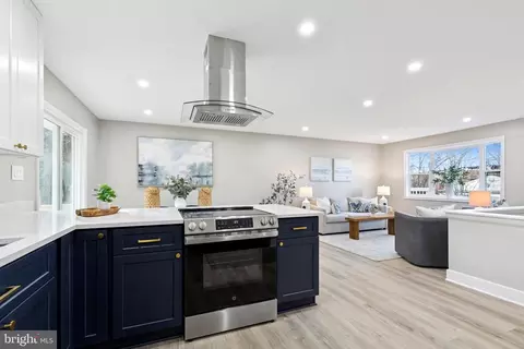 786 Rolling View Dr, Annapolis, MD 21409