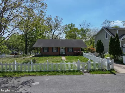 Exterior - 703 B Glendon Ave, Annapolis, MD 21403 photo 5 of 5