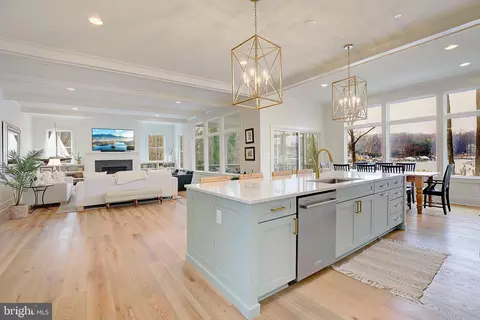 Kitchen - 703 B Glendon Ave, Annapolis, MD 21403 photo 3 of 8
