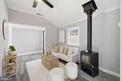 4717 Frederick Ave, Shady Side, MD 20764